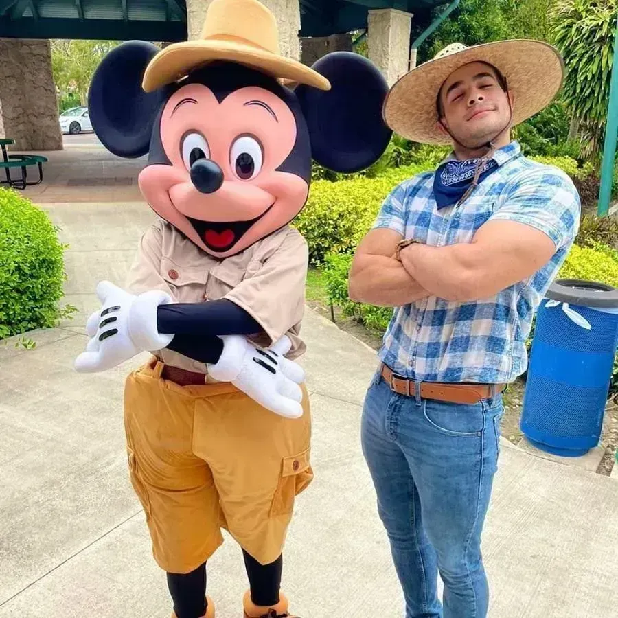 Party Characters Rentals 7